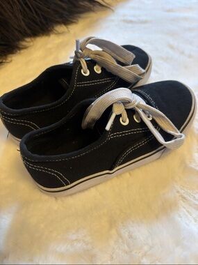 Everyday Kids Canvas Sneakers - Black